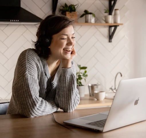 women-in-videocall